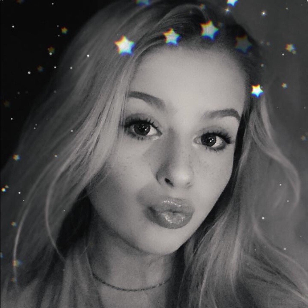 Meet your Posher, Layla